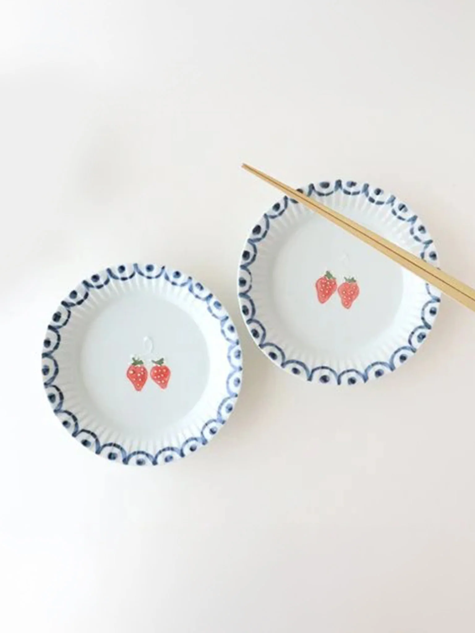 Aritaware Strawberry Round Plate (15.5cm) - Image 2
