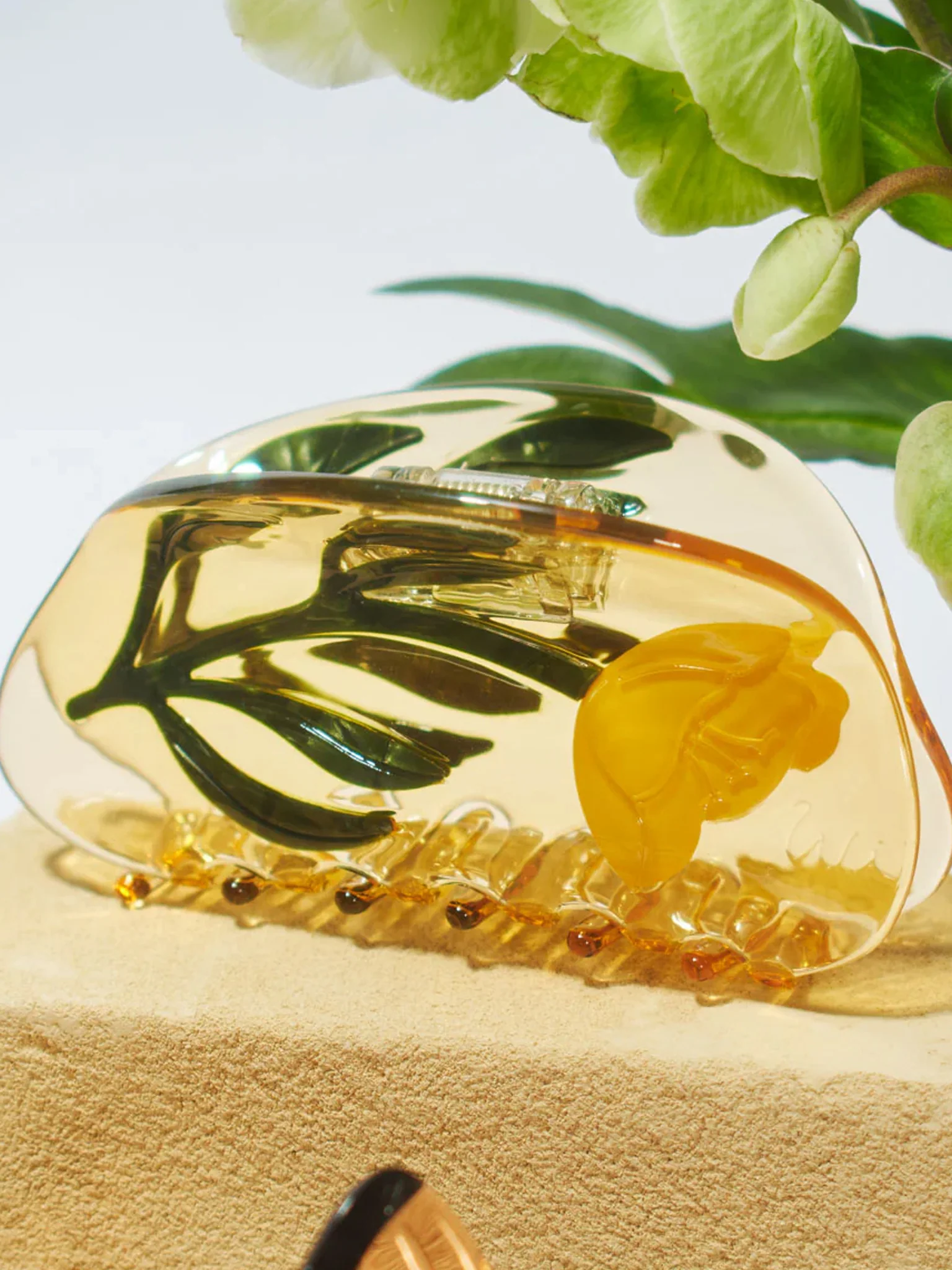 Buttercup Hair Claw - Image 3