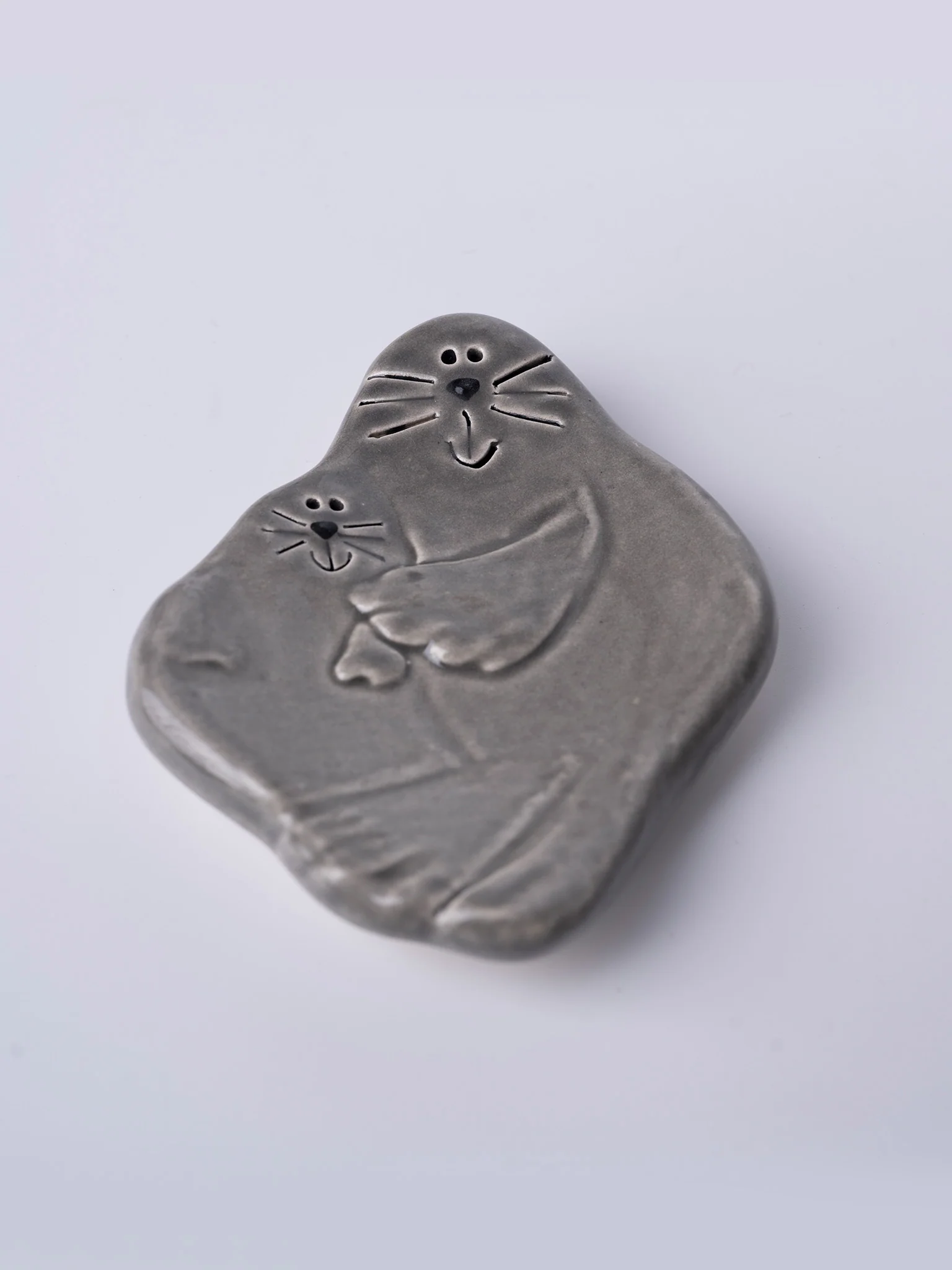 Ceramic Seals Dish - Image 2