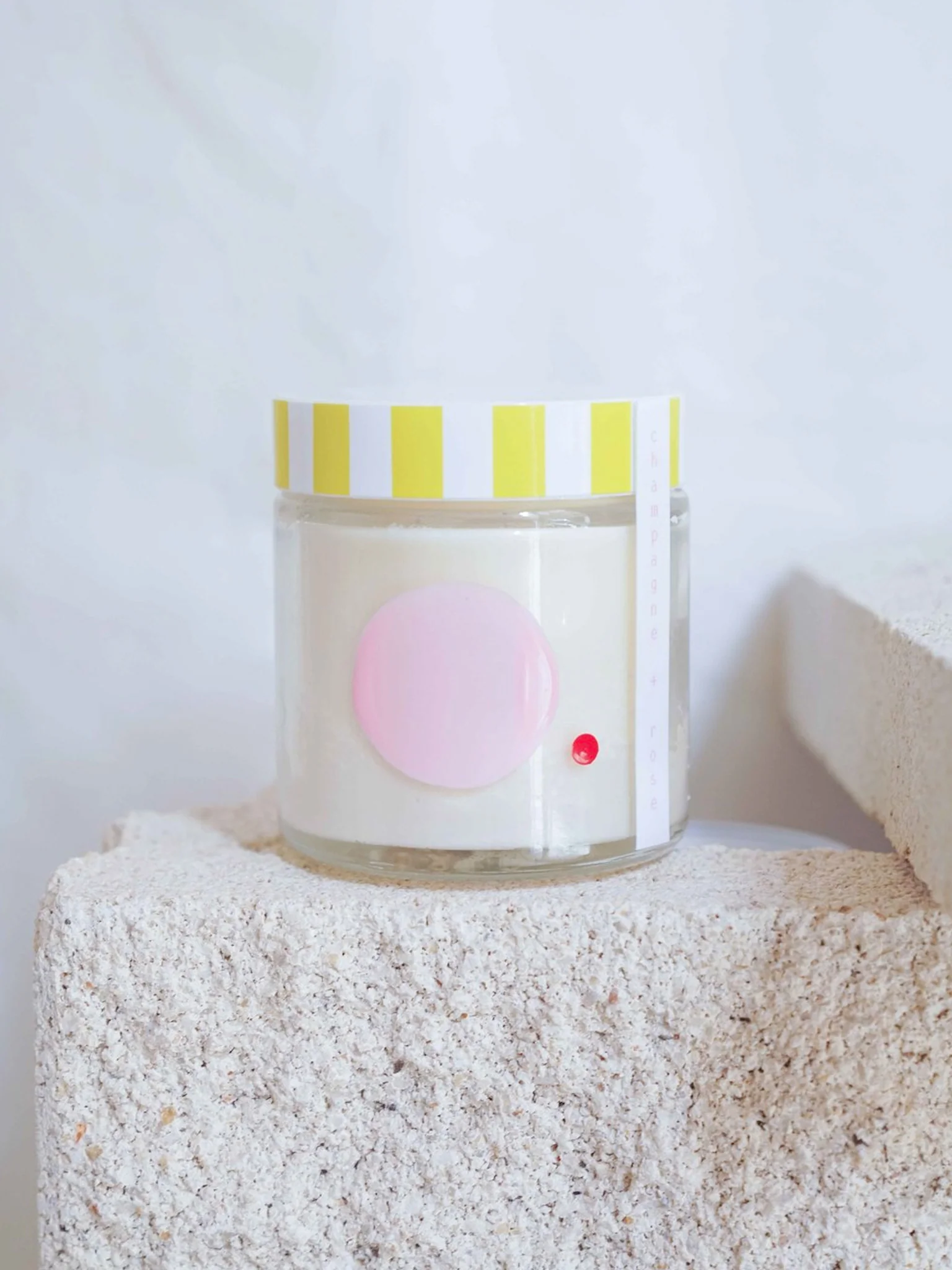 Champagne & Rose Candle (250g) - Image 2