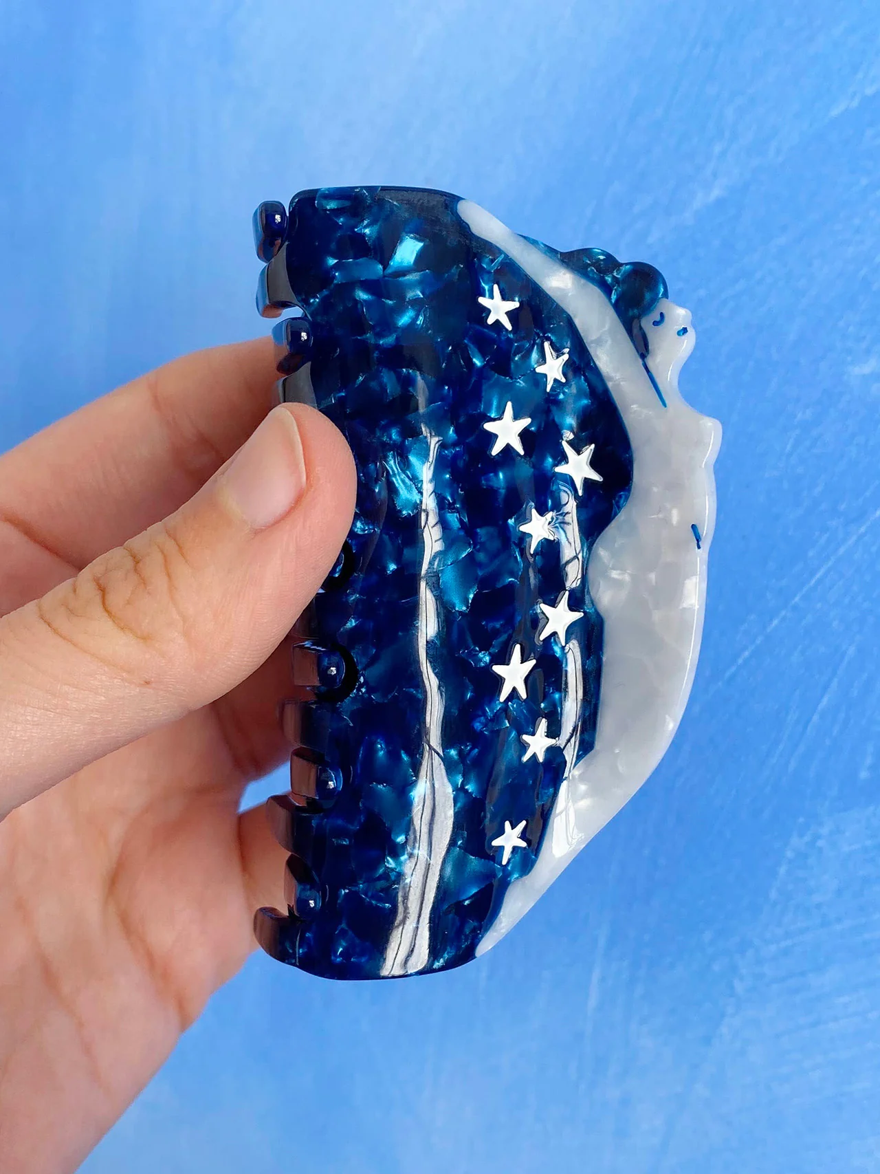 Cosmic Woman Hair Claw - Image 2