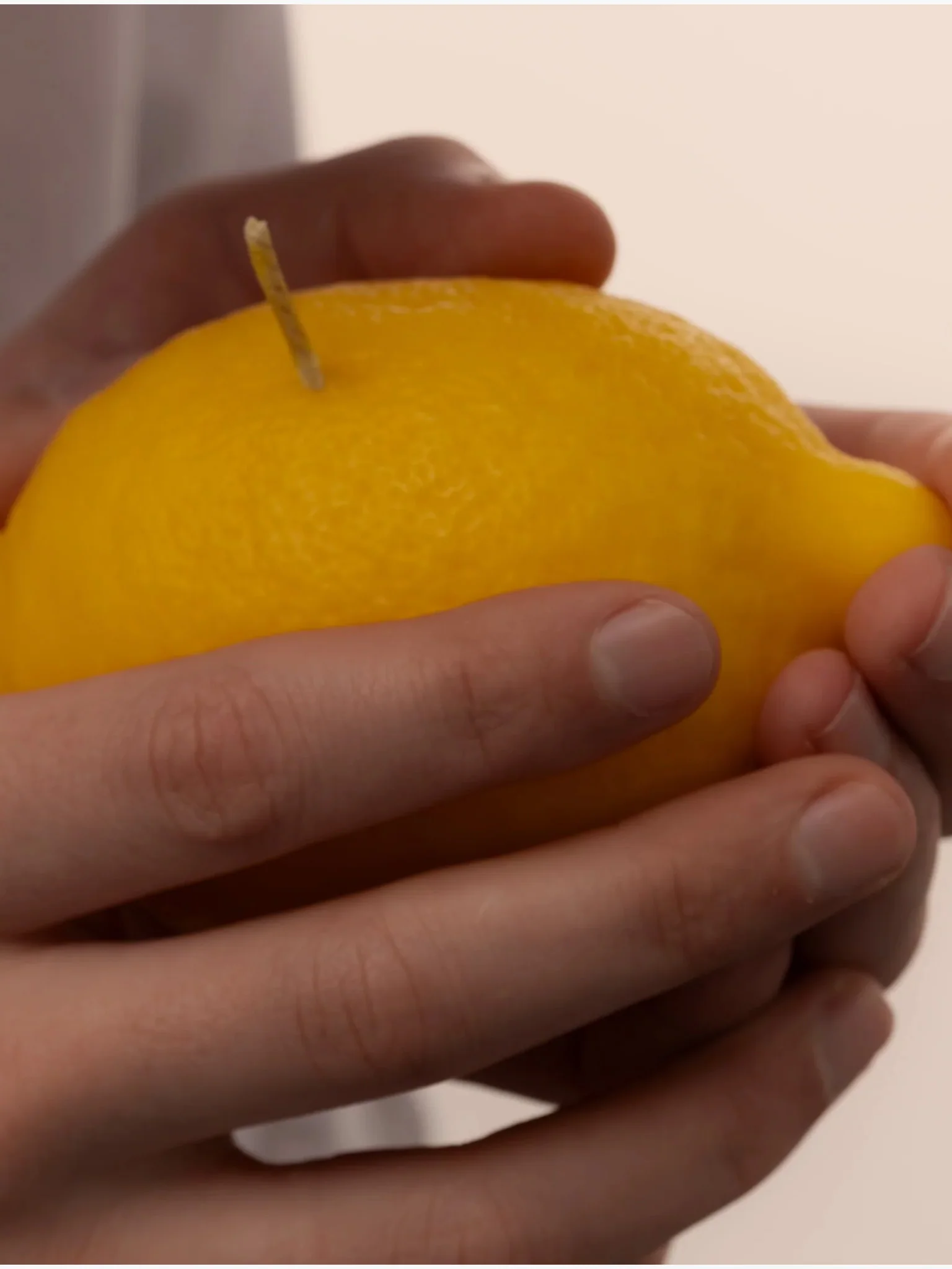 Nonna's Lemon Candle - Image 3