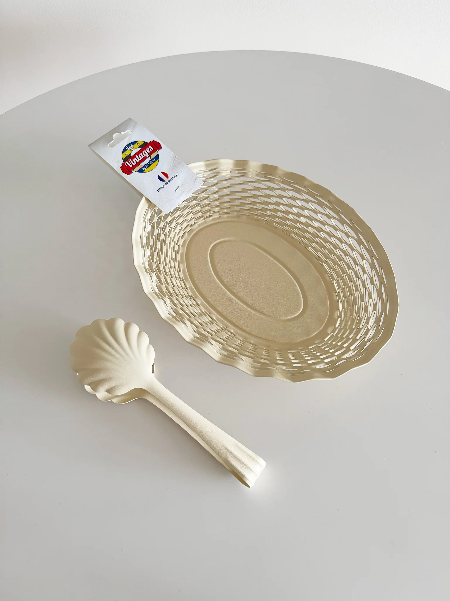Scalloped Bakery Tongs -  Matte Off White - Image 2