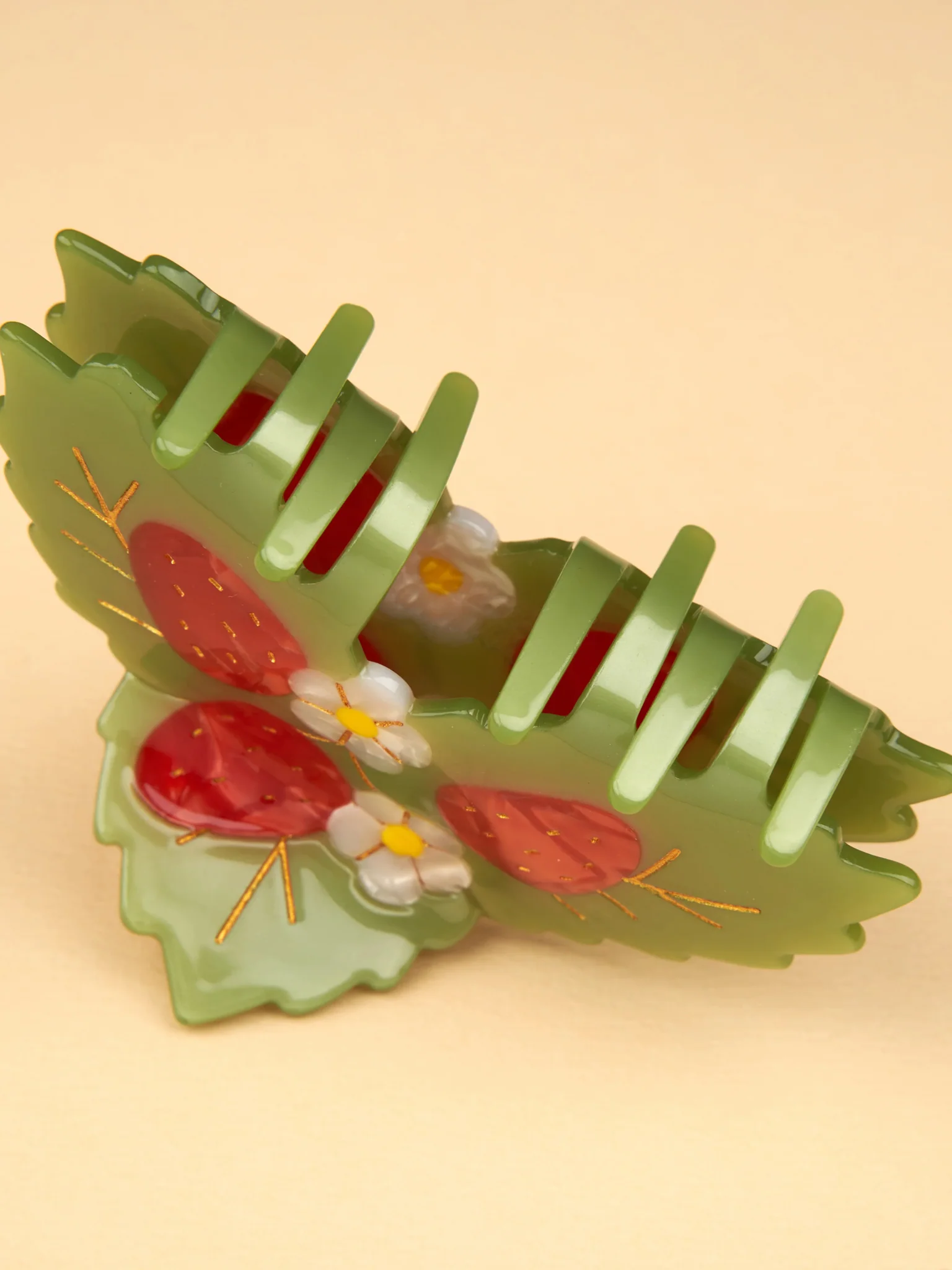 Strawberry Plant Hair Claw - Image 3